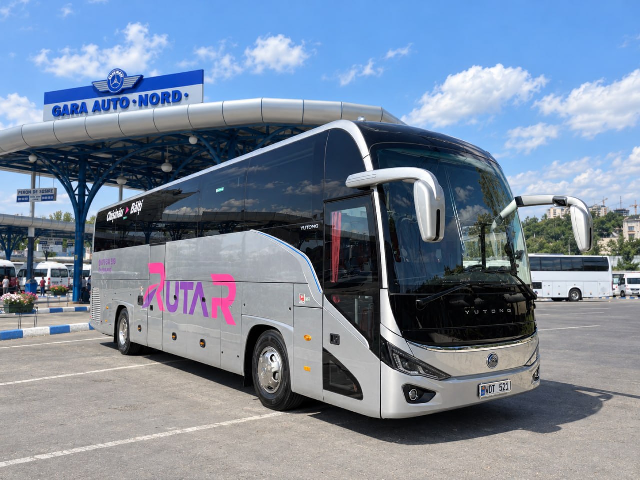 Autocarul Yutong Rutar al cursei Chișinău – Bălți, la Gara Auto Nord